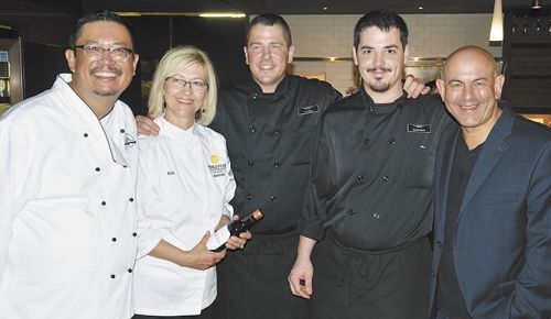 Willamette Valley Vineyards’
Cook-off featured contestants (from left) Victor Panichkul Ackermann, Kim Banick, Eric Nelson, Quentin Reavis and
celebrity judge Simon
Majumdar.##Photo provided