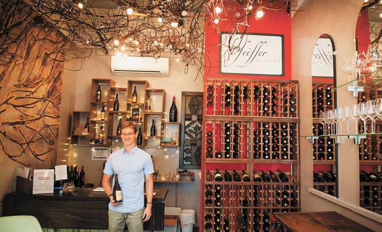 Pfeiffer Winery produces estate-grow Pinot Noir, Pinot Gris, Chardonnay, Merlot and Muscat.