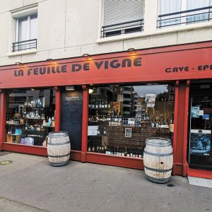La Feuille de Vigne wine shop, specializing in French wines, called The Grapeleaf. ##Photo by  Mélodie Picard