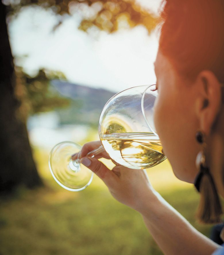 Chardonnay’s popularity is rising in Oregon.##Photo By Ales Maze on Unsplash