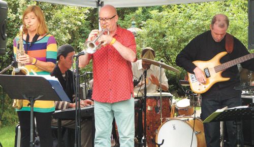 Guests enjoyed jazz with a few eclectic favorites from Ivie Meziere Band featuring Ellen Whyte and Afro/Cuban jazz band Picante.