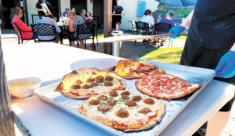 Abacela’s popular Friday Night Wine & Pizza continues to attract guests to the Roseburg estate. ##Photo provided