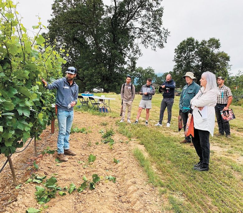 Dr. Levin sharing his research findings with a group of grape growers..##Photo provided