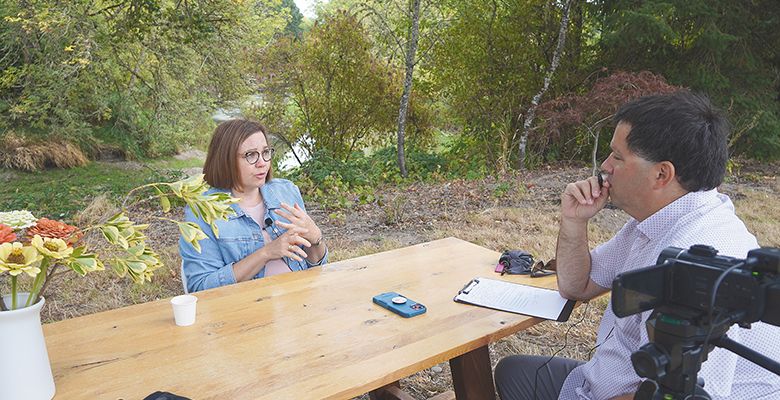 Rich Schmidt, wine historian at Linfield University&rsquo;s Oregon Wine History Archive, interviewing Angela Gargano of Fresh Take Creative. ## Photo provided by Oregon Wine History Archive, Linfield University