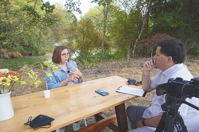 Rich Schmidt, wine historian at Linfield University&rsquo;s Oregon Wine History Archive, interviewing Angela Gargano of Fresh Take Creative. ## Photo provided by Oregon Wine History Archive, Linfield University