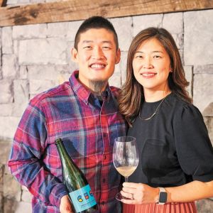 Dave and Lois Cho of CHO Wines. ##Photo courtesy of Cho Wines and the Oregon Wine Board