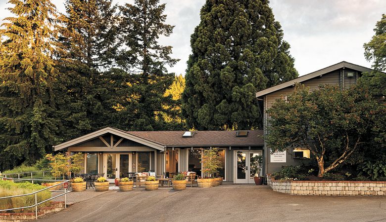 The Outlook at Knudsen Vineyard welcomes guests to its outdoor living room. ##Photo by Kathryn Elsesser