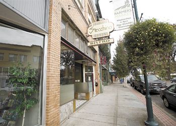 The new Forest Grove restaurant is pronounced “ste-KEY-noh” and is located on Main Street. Photo by Marcus Larson. The new Forest Grove restaurant is pronounced “ste-KEY-noh” and is located on Main Street. Photo by Marcus Larson.