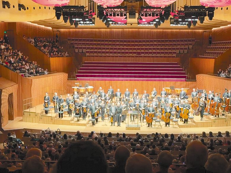 Gil Shaham and the Sydney Philharmonic Orchestra. ## Photo by Neal D. Hulkower