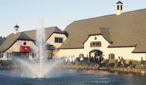 Attendees arrive at Zenith Vineyards’ events venue for the Eola-Amity Hills’ 2014 Equinox tasting celebration.