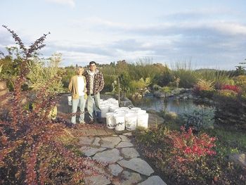 Tom and Marion Vail had plenty of empty buckets ready for the friendly picking crew during this year’s harvest at Calamity Hill. Photo by Craig Bodmer.