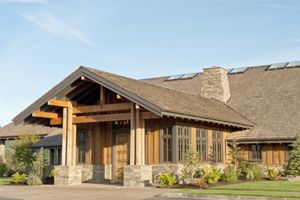 The lodgelike tasting room and winery sits on top of a hill at about 500 feet in elevation.