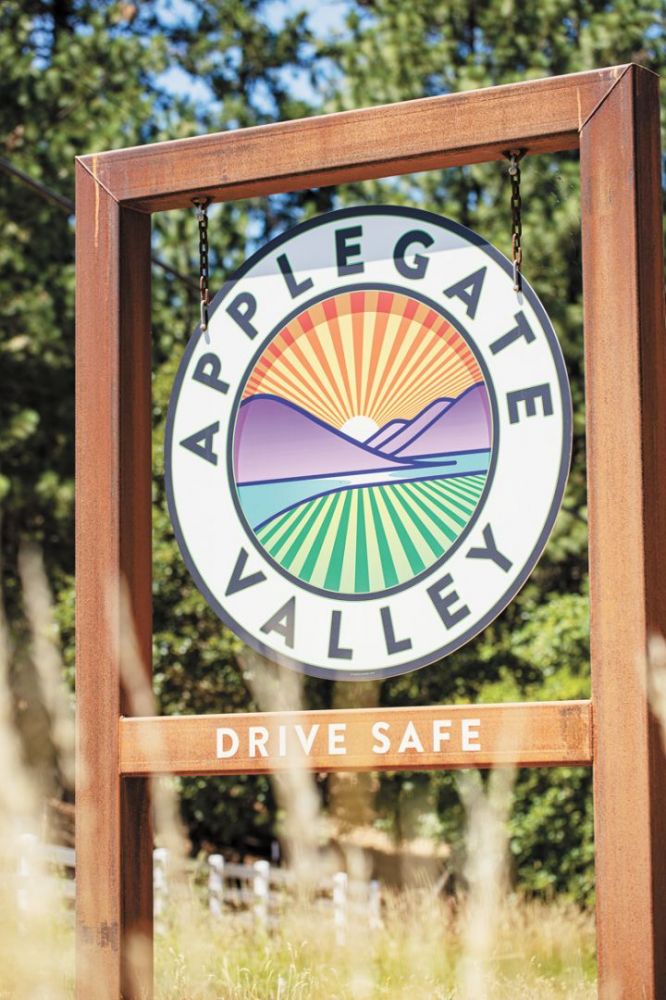Sign welcoming visitors to the Applegate Valley.