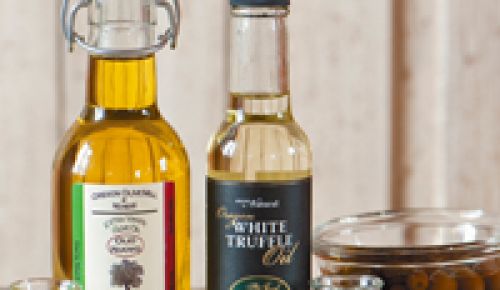 Oregon-grown olives and truffles are
classing up local cuisine with delicious
and distinctive flavors. Oregon-grown olives and truffles are
classing up local cuisine with delicious
and distinctive flavors.